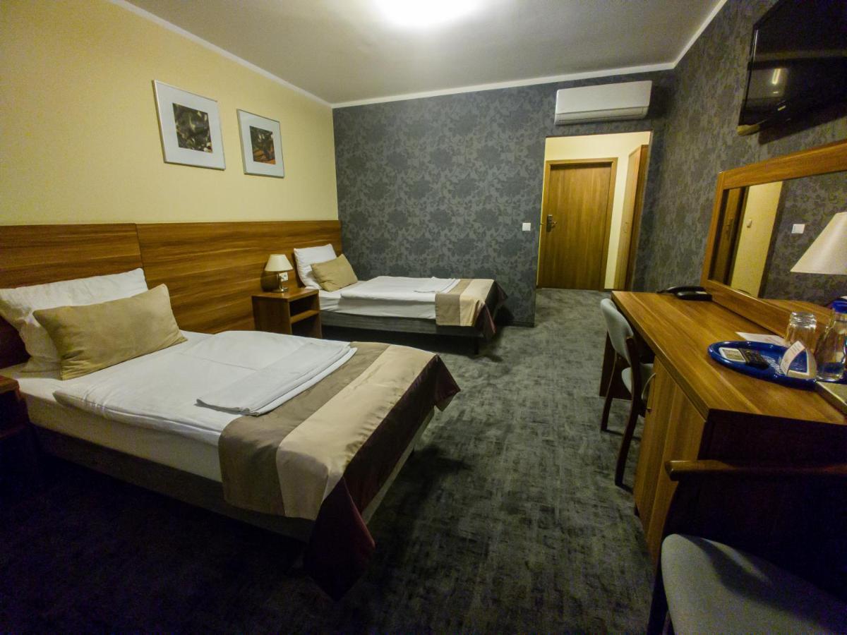 Zajazd U Dziadka Opole Exterior foto