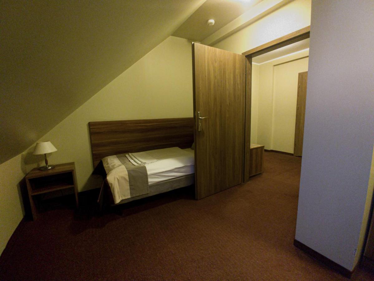 Zajazd U Dziadka Opole Exterior foto